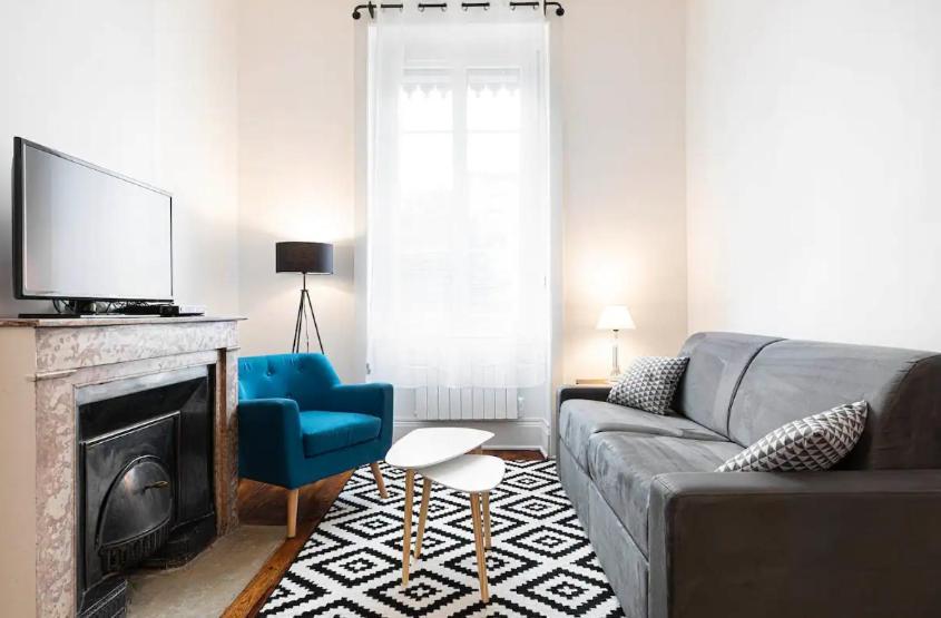 Appartement 2 Pieces Jean Mace Et Stationnement Lyon Dış mekan fotoğraf