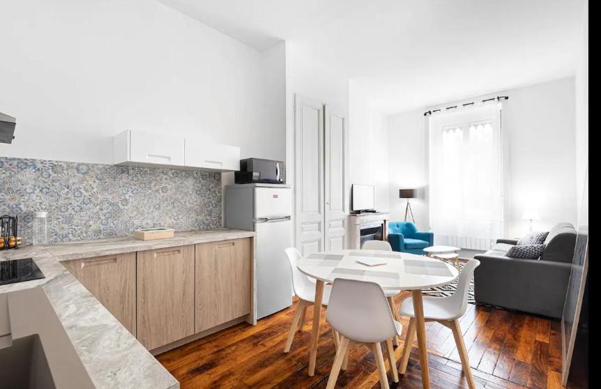 Appartement 2 Pieces Jean Mace Et Stationnement Lyon Dış mekan fotoğraf
