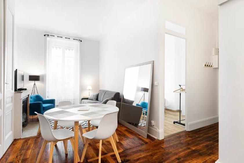 Appartement 2 Pieces Jean Mace Et Stationnement Lyon Dış mekan fotoğraf